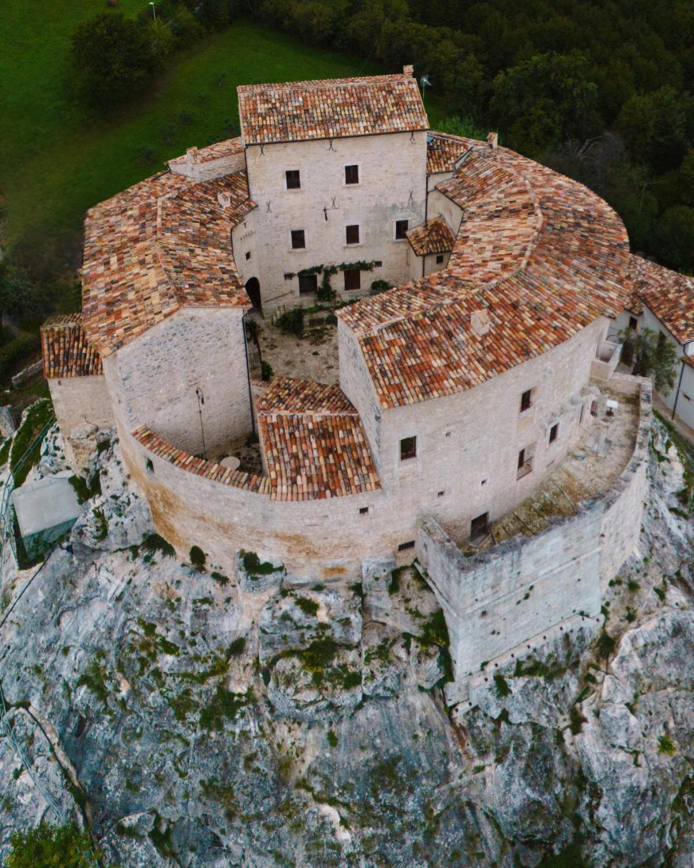 Castel Di Luco Hotel Acquasanta Terme Luaran gambar